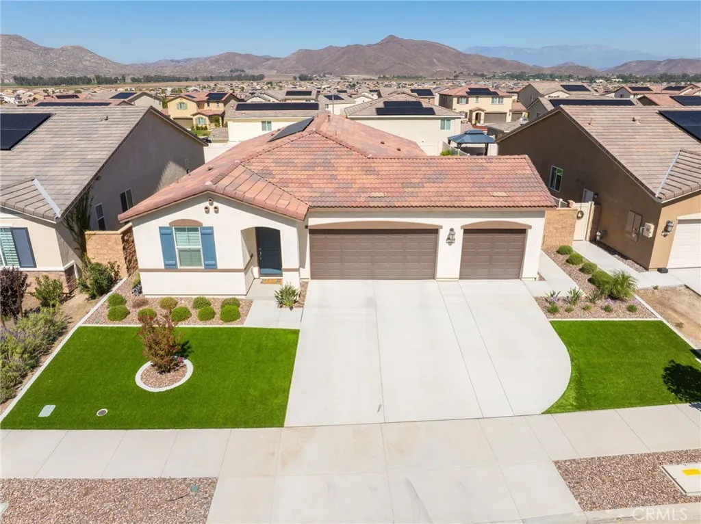 32166 32166 Prairie Crossing, Winchester, California 92596 home-pic-29